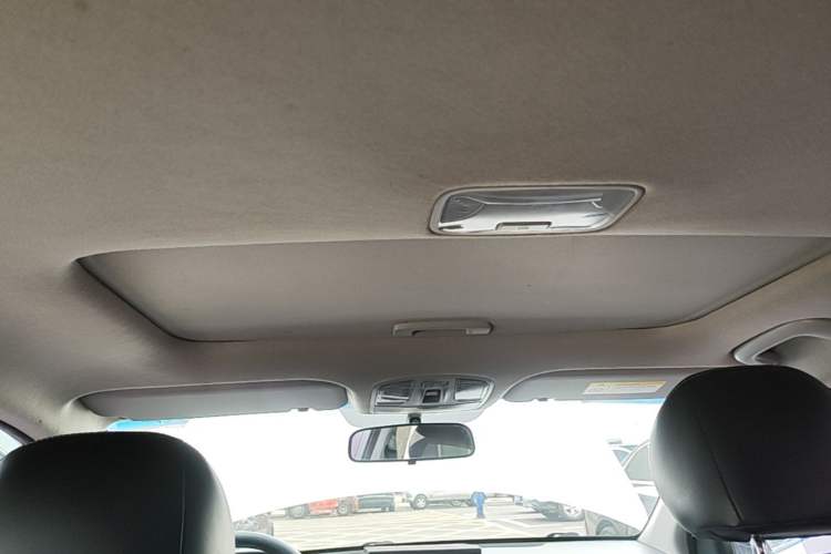 Used Hyundai Elantra (6th Generation / Lingdong) 2016 1.6L Automatic ZhiXuan – Elite Version Headliner