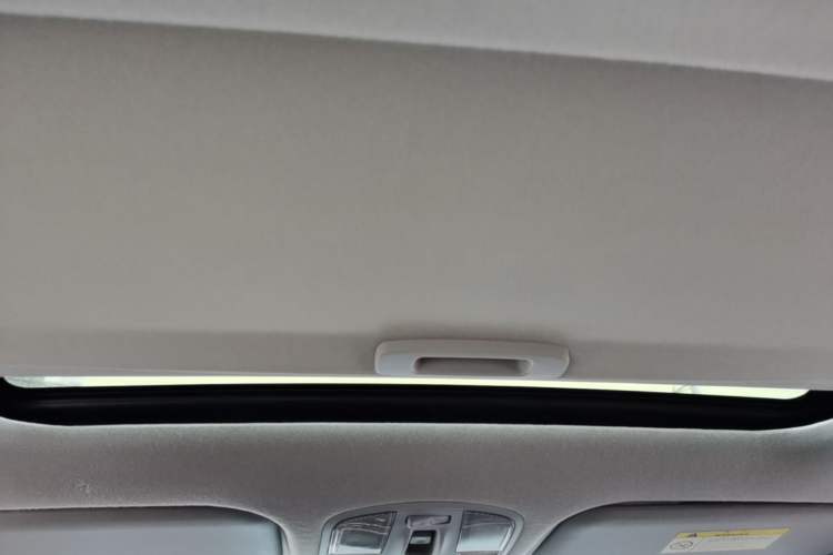 Used Hyundai Elantra (6th Generation / Lingdong) 2016 1.6L Automatic ZhiXuan · Luxury Version Headliner