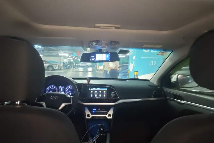 Used Hyundai Elantra (6th Generation / Lingdong) 2016 1.6L Automatic ZhiXuan – Elite Version Headliner