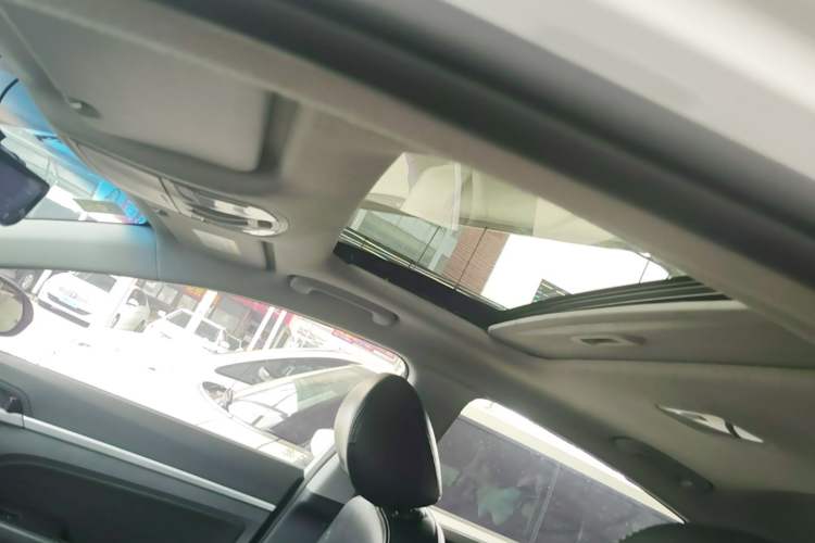 Used Hyundai Elantra (6th Generation / Lingdong) 2016 1.6L Automatic ZhiXuan – Elite Version Headliner