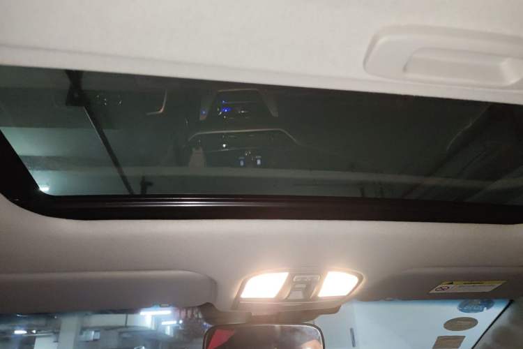 Used Hyundai Elantra (6th Generation / Lingdong) 2016 1.6L Automatic ZhiXuan – Elite Version Headliner