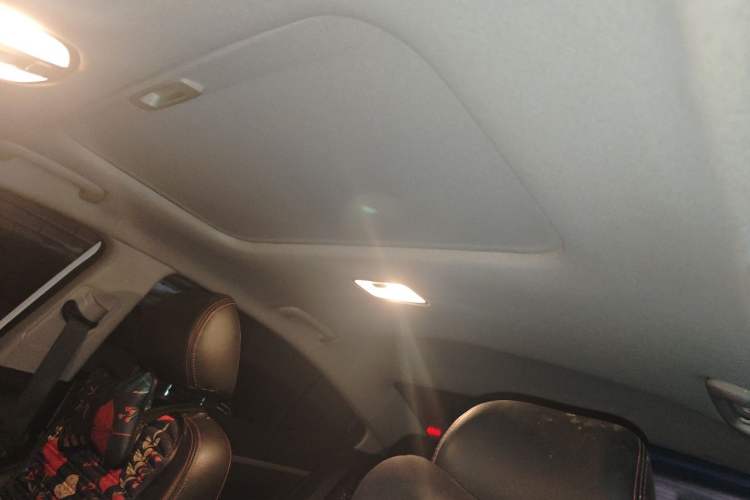 Used Hyundai Elantra (6th Generation / Lingdong) 2016 1.6L Automatic ZhiXuan · Luxury Version Headliner