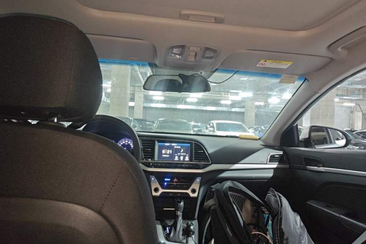 Used Hyundai Elantra (6th Generation / Lingdong) 2016 1.6L Automatic ZhiXuan – Elite Version Headliner