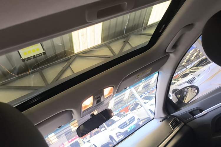 Used Hyundai Elantra (6th Generation / Lingdong) 2016 1.6L Automatic ZhiXuan – Elite Version Headliner