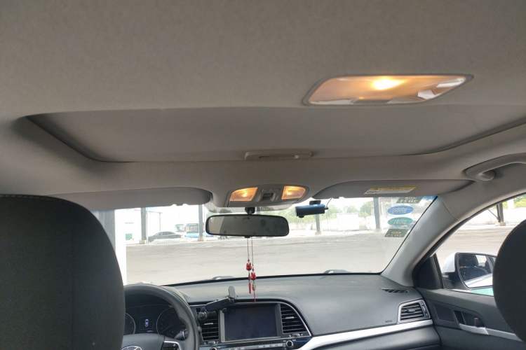 Used Hyundai Elantra (6th Generation / Lingdong) 2016 1.6L Automatic ZhiXuan – Elite Version Headliner