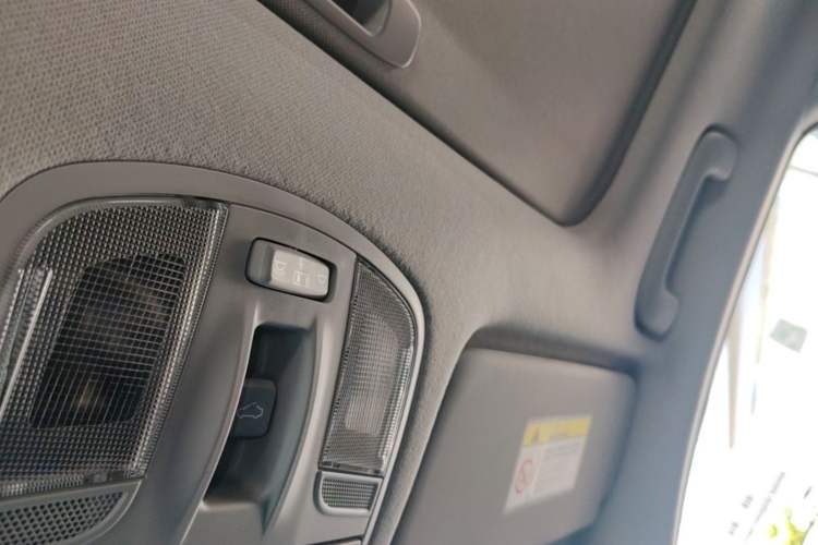 Used Hyundai Elantra (6th Generation / Lingdong) 2016 1.6L Automatic ZhiXuan – Elite Version Headliner