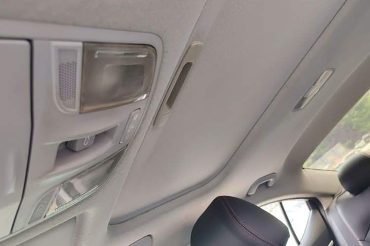 Used Hyundai Elantra (6th Generation / Lingdong) 2016 1.6L Automatic ZhiXuan – Elite Version Headliner