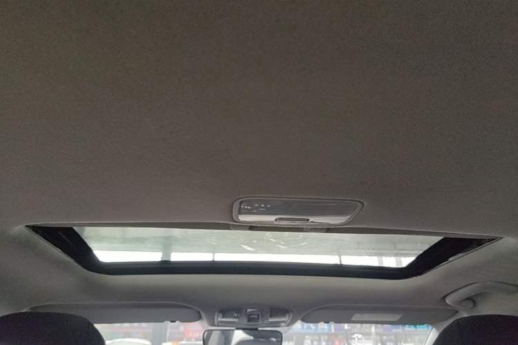 Used Hyundai Elantra (6th Generation / Lingdong) 2016 1.6L Automatic ZhiXuan – Elite Version Headliner