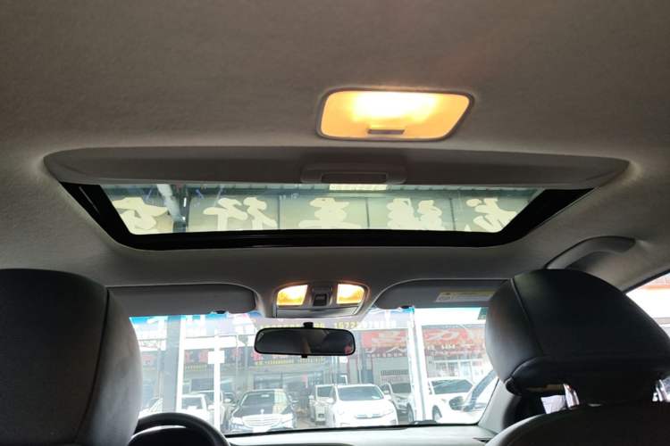 Used Hyundai Elantra (6th Generation / Lingdong) 2016 1.6L Automatic ZhiXuan – Elite Version Headliner
