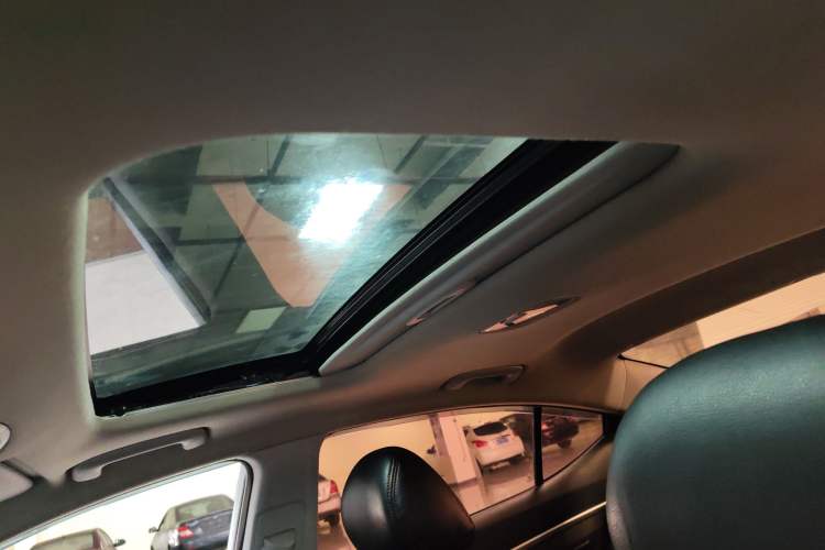 Used Hyundai Elantra (6th Generation / Lingdong) 2016 1.6L Automatic ZhiXuan – Elite Version Headliner