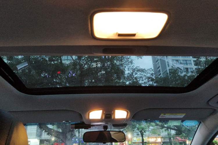 Used Hyundai Elantra (6th Generation / Lingdong) 2016 1.6L Automatic ZhiXuan – Elite Version Headliner