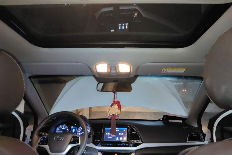 Used Hyundai Elantra (6th Generation / Lingdong) 2016 1.6L Automatic ZhiXuan – Elite Version Headliner