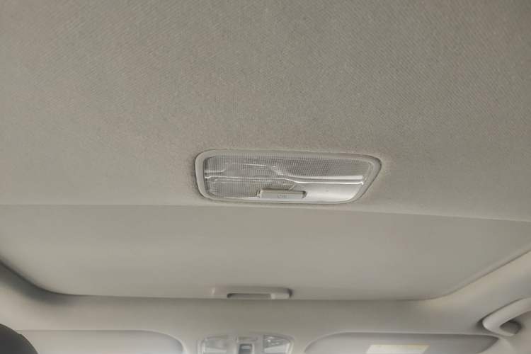 Used Hyundai Elantra (6th Generation / Lingdong) 2016 1.6L Automatic ZhiXuan – Elite Version Headliner