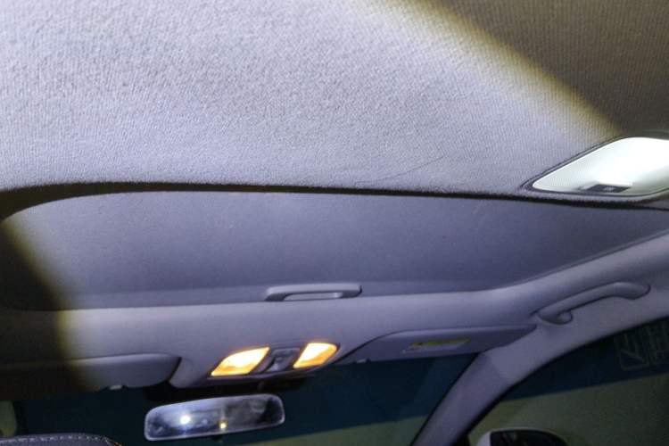 Used Hyundai Elantra (6th Generation / Lingdong) 2016 1.6L Automatic ZhiXuan · Luxury Version Headliner