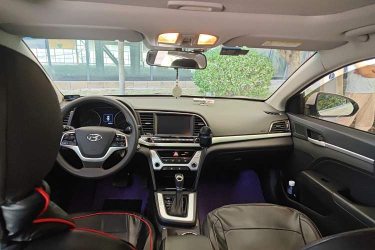 Used Hyundai Elantra (6th Generation / Lingdong) 2016 1.6L Automatic ZhiXuan – Elite Version Headliner