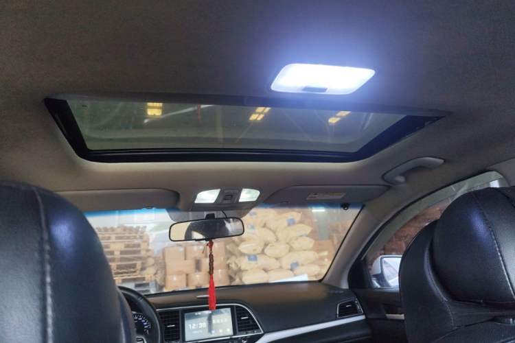 Used Hyundai Elantra (6th Generation / Lingdong) 2016 1.6L Automatic ZhiXuan – Elite Version Headliner