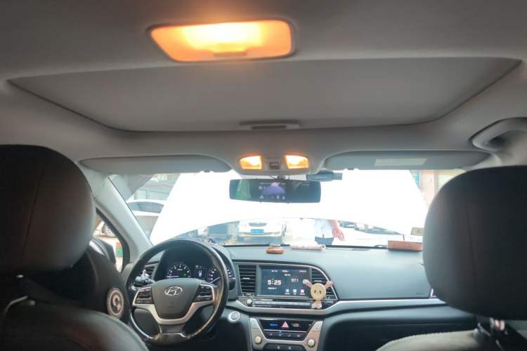 Used Hyundai Elantra (6th Generation / Lingdong) 2016 1.6L Automatic ZhiXuan · Luxury Version Headliner