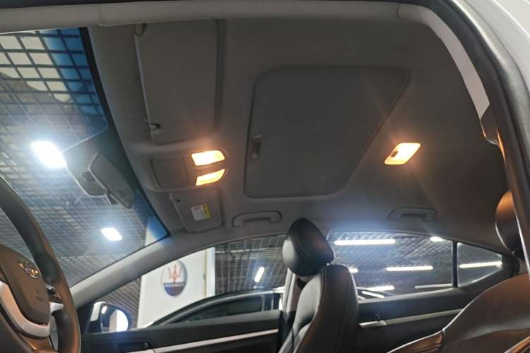 Used Hyundai Elantra (6th Generation / Lingdong) 2016 1.6L Automatic ZhiXuan – Elite Version Headliner