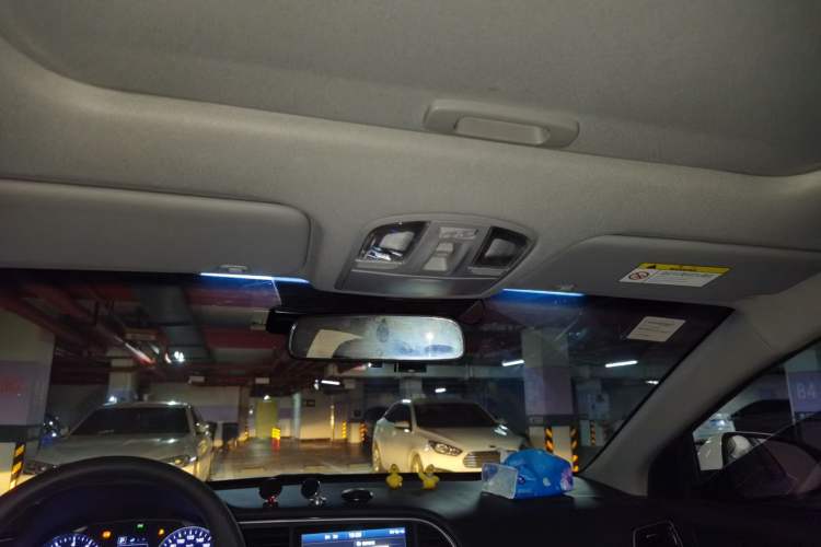 Used Hyundai Elantra (6th Generation / Lingdong) 2016 1.6L Automatic ZhiXuan – Elite Version Headliner