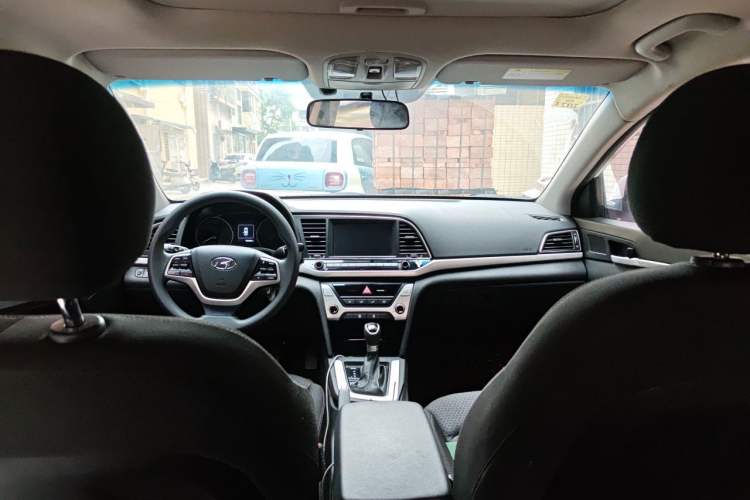 Used Hyundai Elantra (6th Generation / Lingdong) 2016 1.6L Automatic ZhiXuan – Elite Version Headliner