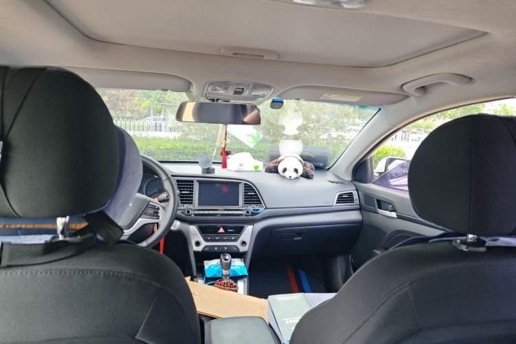 Used Hyundai Elantra (6th Generation / Lingdong) 2016 1.6L Automatic ZhiXuan – Elite Version Headliner