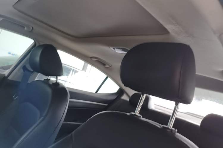 Used Hyundai Elantra (6th Generation / Lingdong) 2016 1.6L Automatic ZhiXuan · Luxury Version Headliner