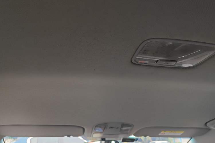 Used Hyundai Elantra (6th Generation / Lingdong) 2016 1.6L Manual ZhiXuan·Youth Edition Headliner