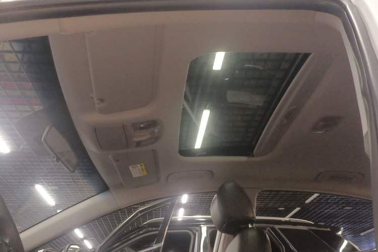 Used Hyundai Elantra (6th Generation / Lingdong) 2016 1.6L Automatic ZhiXuan – Elite Version Headliner