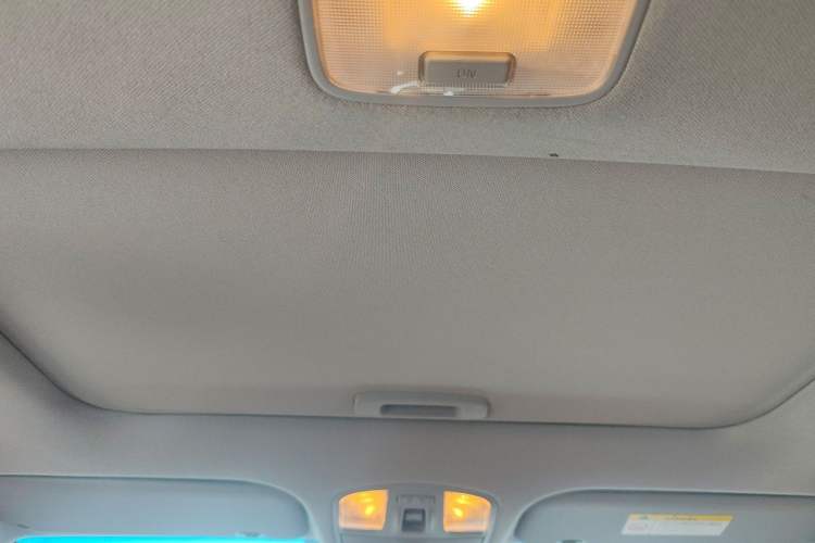 Used Hyundai Elantra (6th Generation / Lingdong) 2016 1.6L Automatic ZhiXuan – Elite Version Headliner