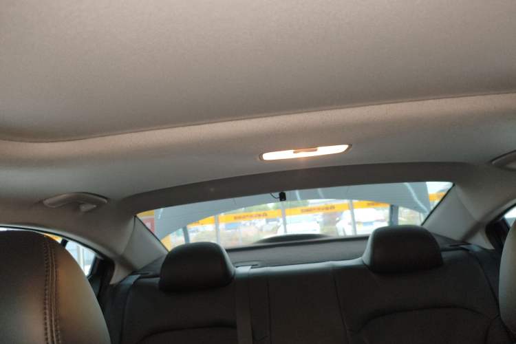 Used Hyundai Elantra (6th Generation / Lingdong) 2016 1.6L Automatic ZhiXuan – Elite Version Headliner