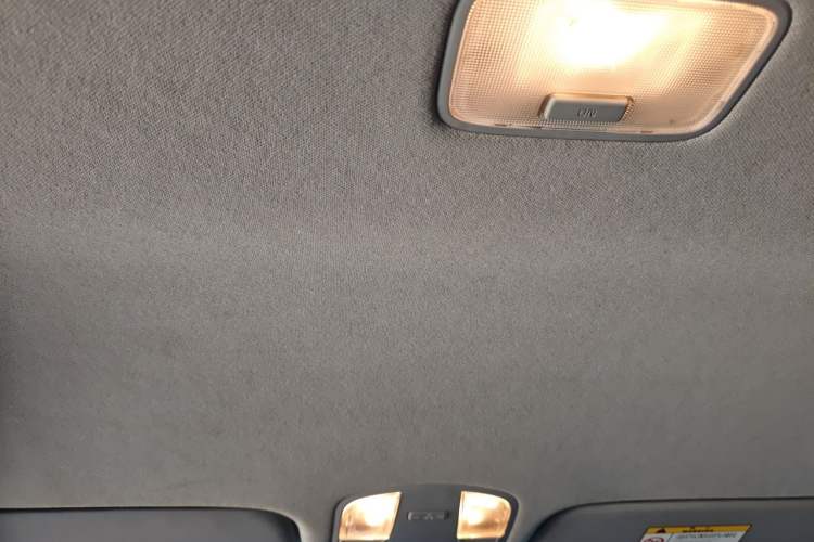 Used Hyundai Elantra (6th Generation / Lingdong) 2016 1.6L Manual ZhiXuan·Youth Edition Headliner