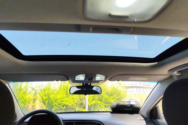 Used Hyundai Elantra (6th Generation / Lingdong) 2016 1.6L Automatic ZhiXuan – Elite Version Headliner