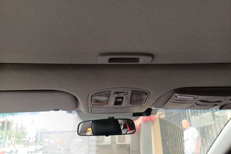 Used Hyundai Elantra (6th Generation / Lingdong) 2016 1.6L Automatic ZhiXuan · Luxury Version Headliner