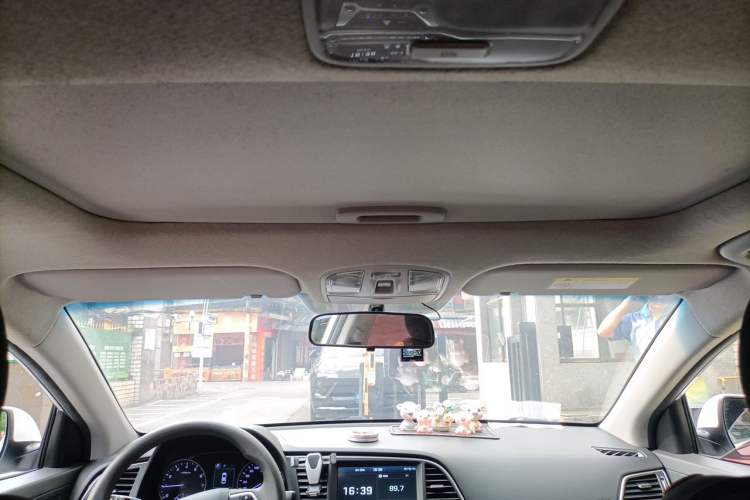 Used Hyundai Elantra (6th Generation / Lingdong) 2016 1.6L Automatic ZhiXuan – Elite Version Headliner