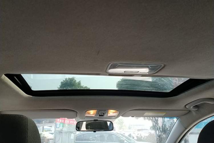 Used Hyundai Elantra (6th Generation / Lingdong) 2016 1.6L Automatic ZhiXuan – Elite Version Headliner