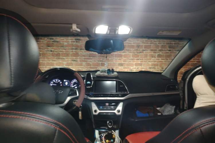 Used Hyundai Elantra (6th Generation / Lingdong) 2016 1.6L Automatic ZhiXuan – Elite Version Headliner