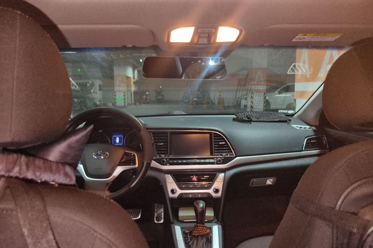 Used Hyundai Elantra (6th Generation / Lingdong) 2016 1.6L Automatic ZhiXuan – Elite Version Headliner