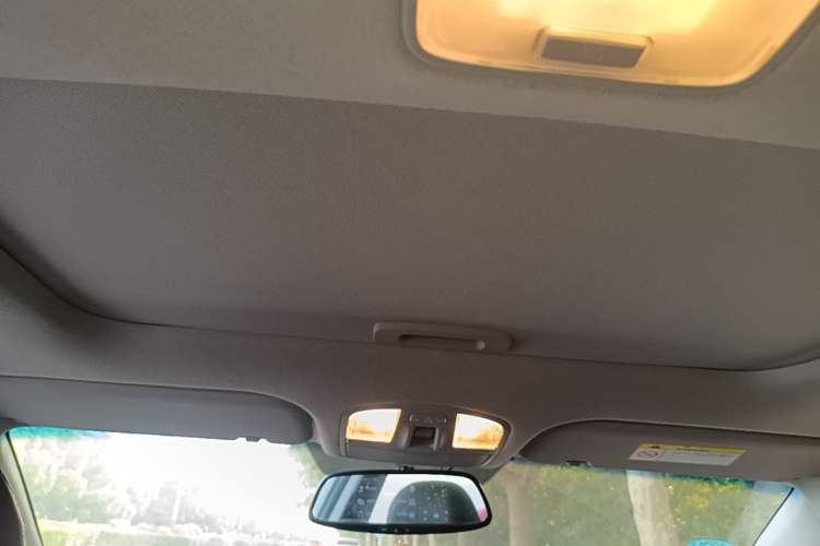 Used Hyundai Elantra (6th Generation / Lingdong) 2016 1.6L Automatic ZhiXuan – Elite Version Headliner