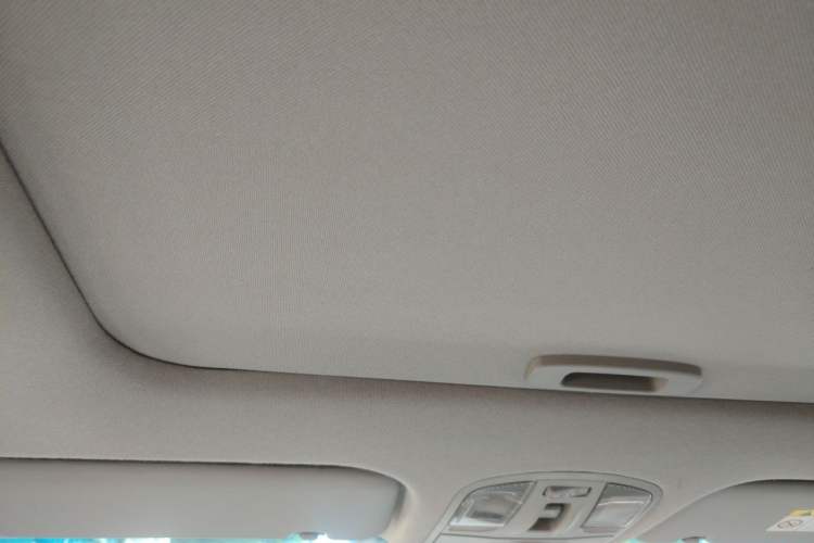 Used Hyundai Elantra (6th Generation / Lingdong) 2016 1.6L Automatic ZhiXuan – Elite Version Headliner