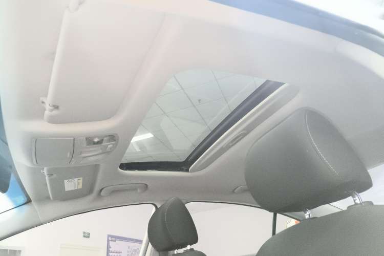 Used Hyundai Elantra (6th Generation / Lingdong) 2016 1.6L Automatic ZhiXuan – Elite Version Headliner