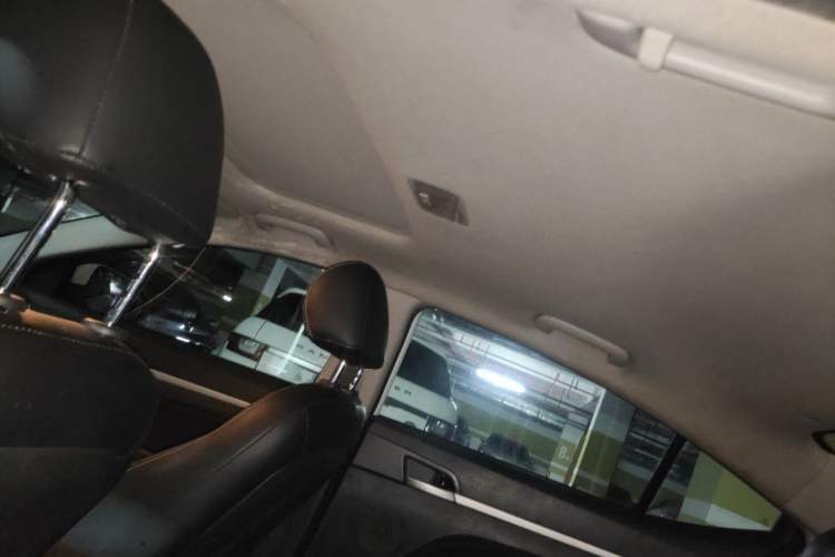 Used Hyundai Elantra (6th Generation / Lingdong) 2016 1.6L Automatic ZhiXuan – Elite Version Headliner