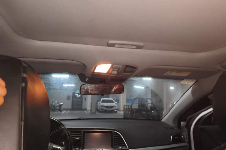 Used Hyundai Elantra (6th Generation / Lingdong) 2016 1.6L Automatic ZhiXuan – Elite Version Headliner