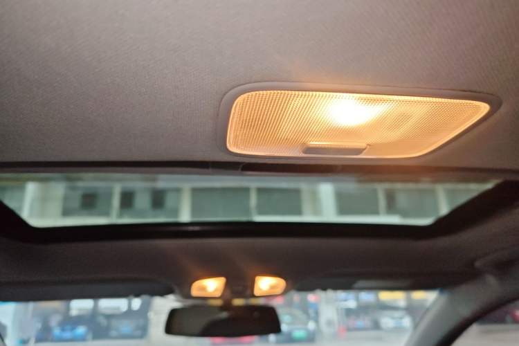 Used Hyundai Elantra (6th Generation / Lingdong) 2016 1.6L Automatic ZhiXuan – Elite Version Headliner