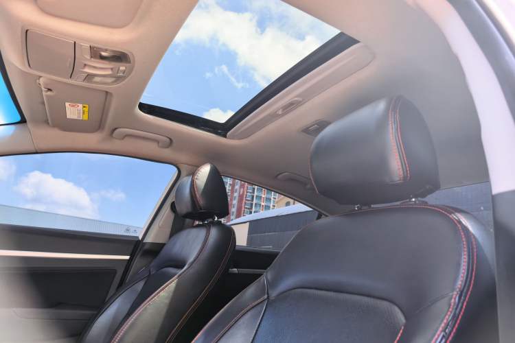 Used Hyundai Elantra (6th Generation / Lingdong) 2016 1.6L Automatic ZhiXuan – Elite Version Headliner