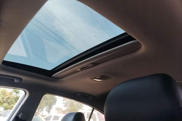 Used Hyundai Elantra (6th Generation / Lingdong) 2016 1.6L Automatic ZhiXuan – Elite Version Headliner