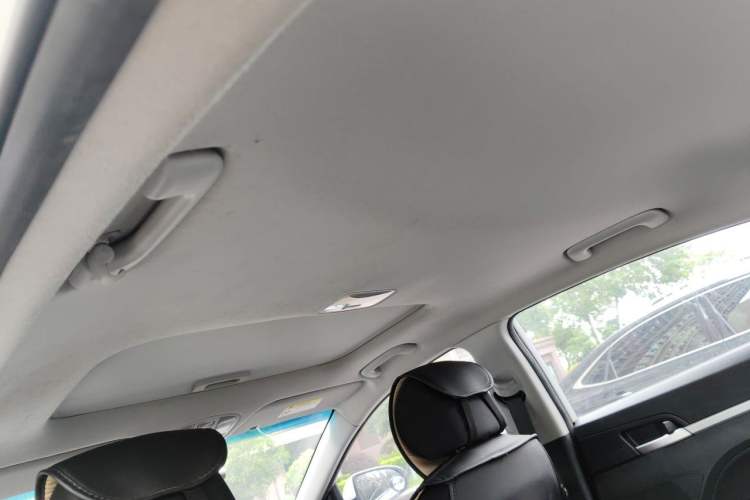 Used Hyundai Elantra (6th Generation / Lingdong) 2016 1.6L Automatic ZhiXuan – Elite Version Headliner