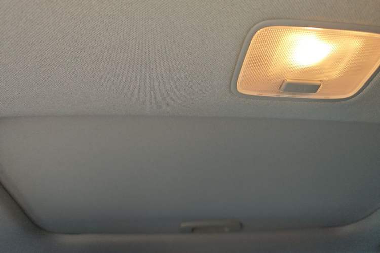 Used Hyundai Elantra (6th Generation / Lingdong) 2016 1.6L Automatic ZhiXuan – Elite Version Headliner