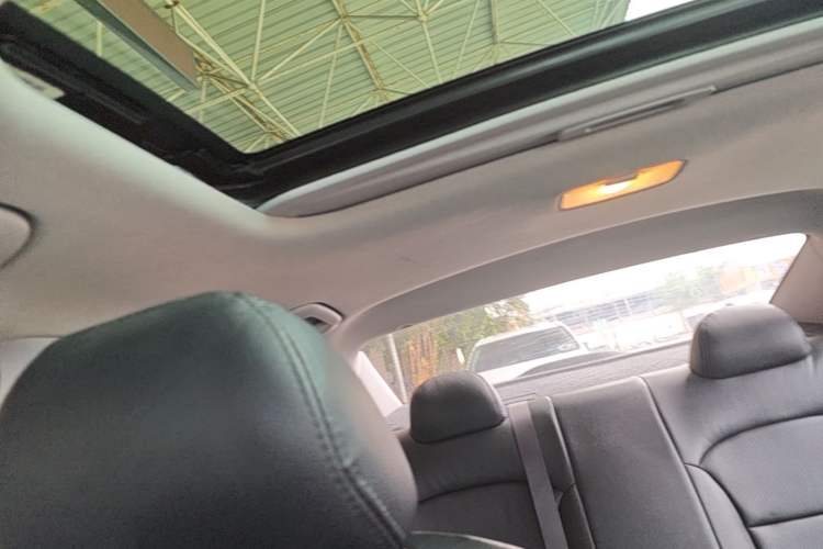 Used Hyundai Elantra (6th Generation / Lingdong) 2016 1.6L Automatic ZhiXuan – Elite Version Headliner