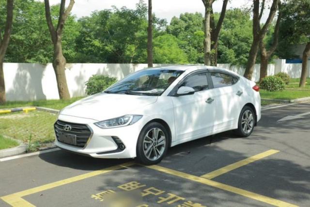 Ojetý Hyundai Elantra (6th Generation / Lingdong) 2016 1.6L Automatic ZhiXuan – Elite Version