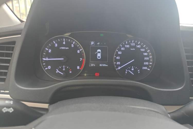 Used Hyundai Elantra (6th Generation / Lingdong) 2016 1.6L Automatic ZhiXuan · Luxury Version Instrument Cluster